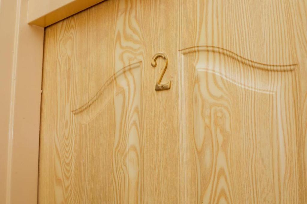Birdville Bnb Guest House ハボローネ エクステリア 写真