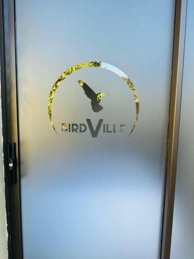 Birdville Bnb Guest House ハボローネ エクステリア 写真