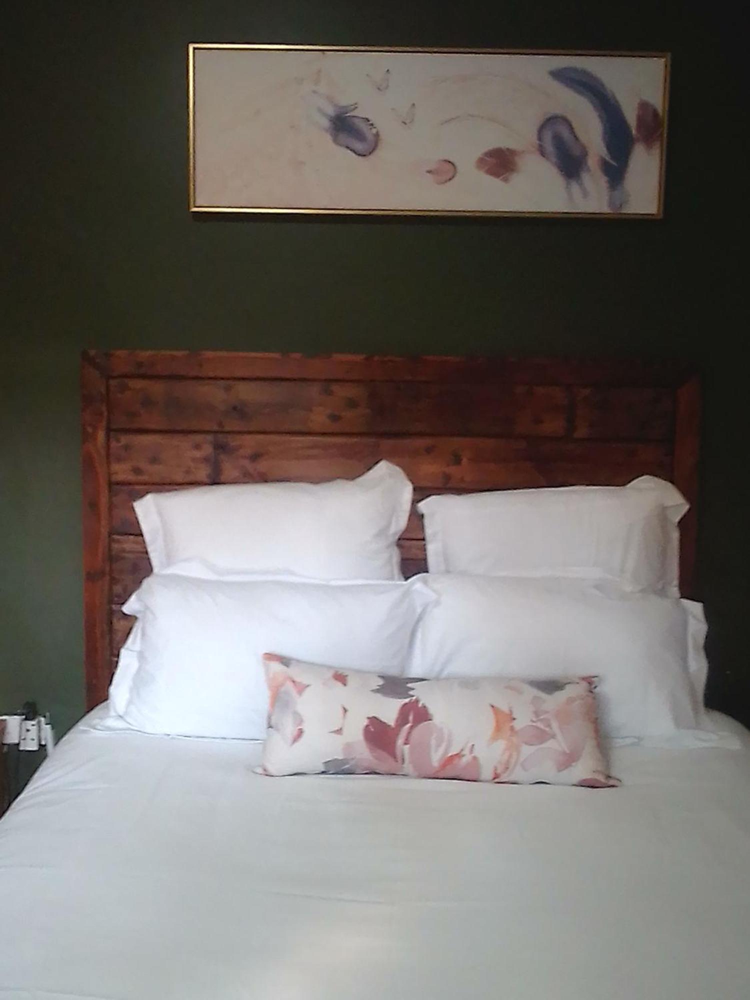 Birdville Bnb Guest House ハボローネ エクステリア 写真